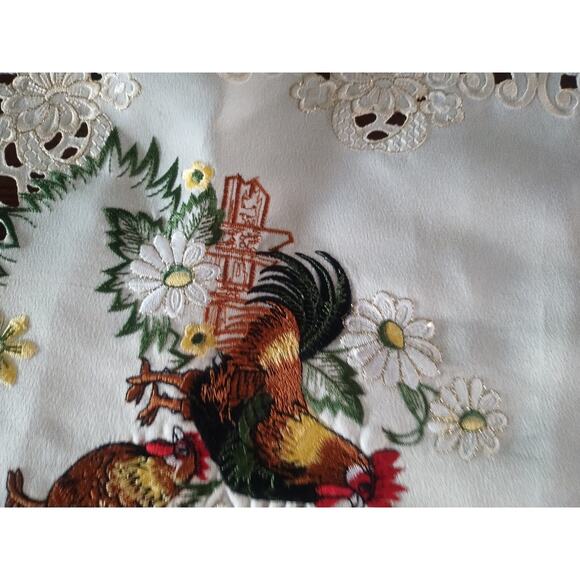 Doily Table Runner Set Tablecloth Chicken Lace floral gold Cottage Country White - Picture 11 of 14